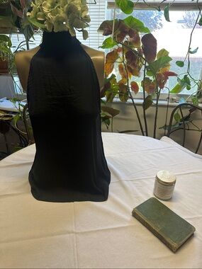 Black Halter-Style by Alice & UO